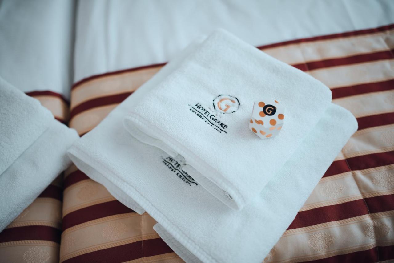 Hotel Grand Hradec Králové Kültér fotó