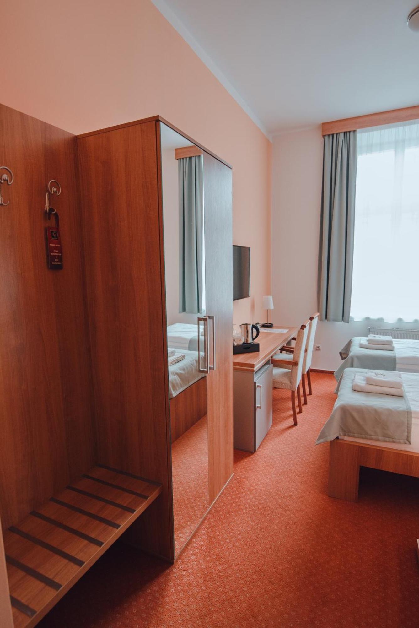 Hotel Grand Hradec Králové Kültér fotó