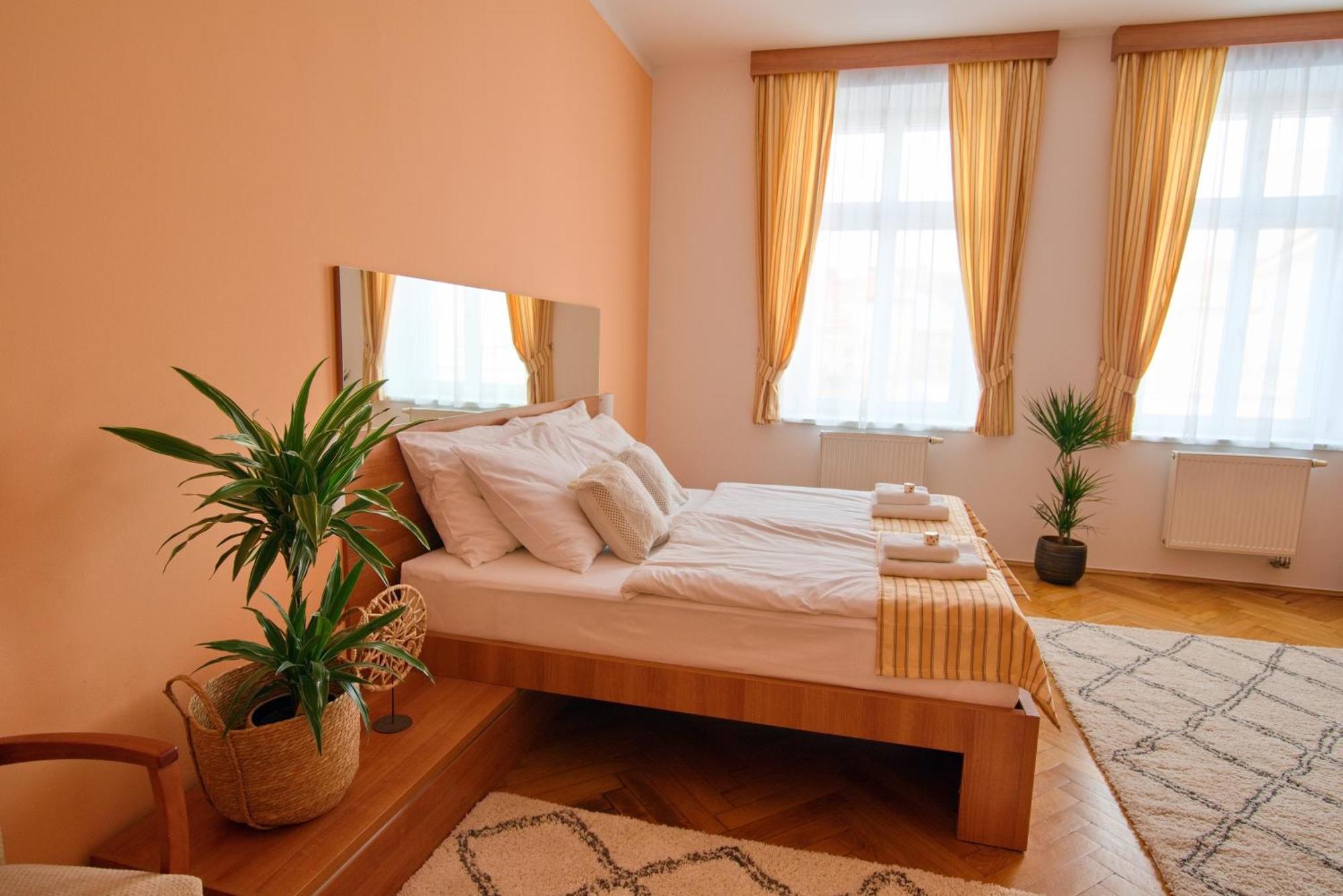 Hotel Grand Hradec Králové Kültér fotó
