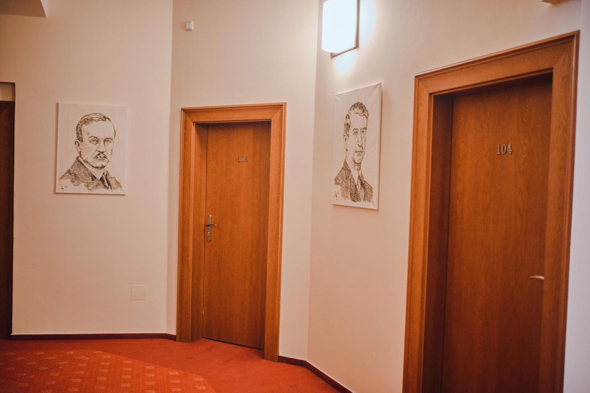 Hotel Grand Hradec Králové Kültér fotó